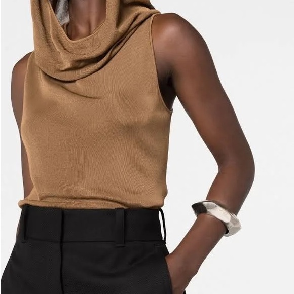 Yves Saint Laurent Sleeveless Hooded Top in a Thin Ribbed Knit with a Cowl Neck. - Picture 6 of 8